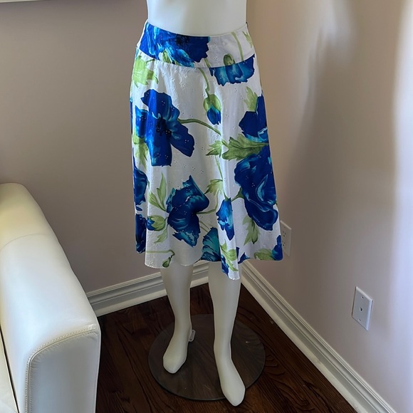 Floral Sag Harbor skirt, size 14 - Picture 1 of 4